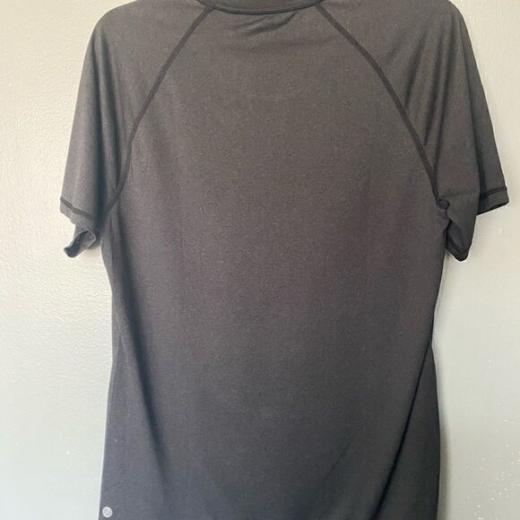 New Z BY ZELLA DARK GRAY SHORT SLEEVE athletic top small - Picture 3 of 8